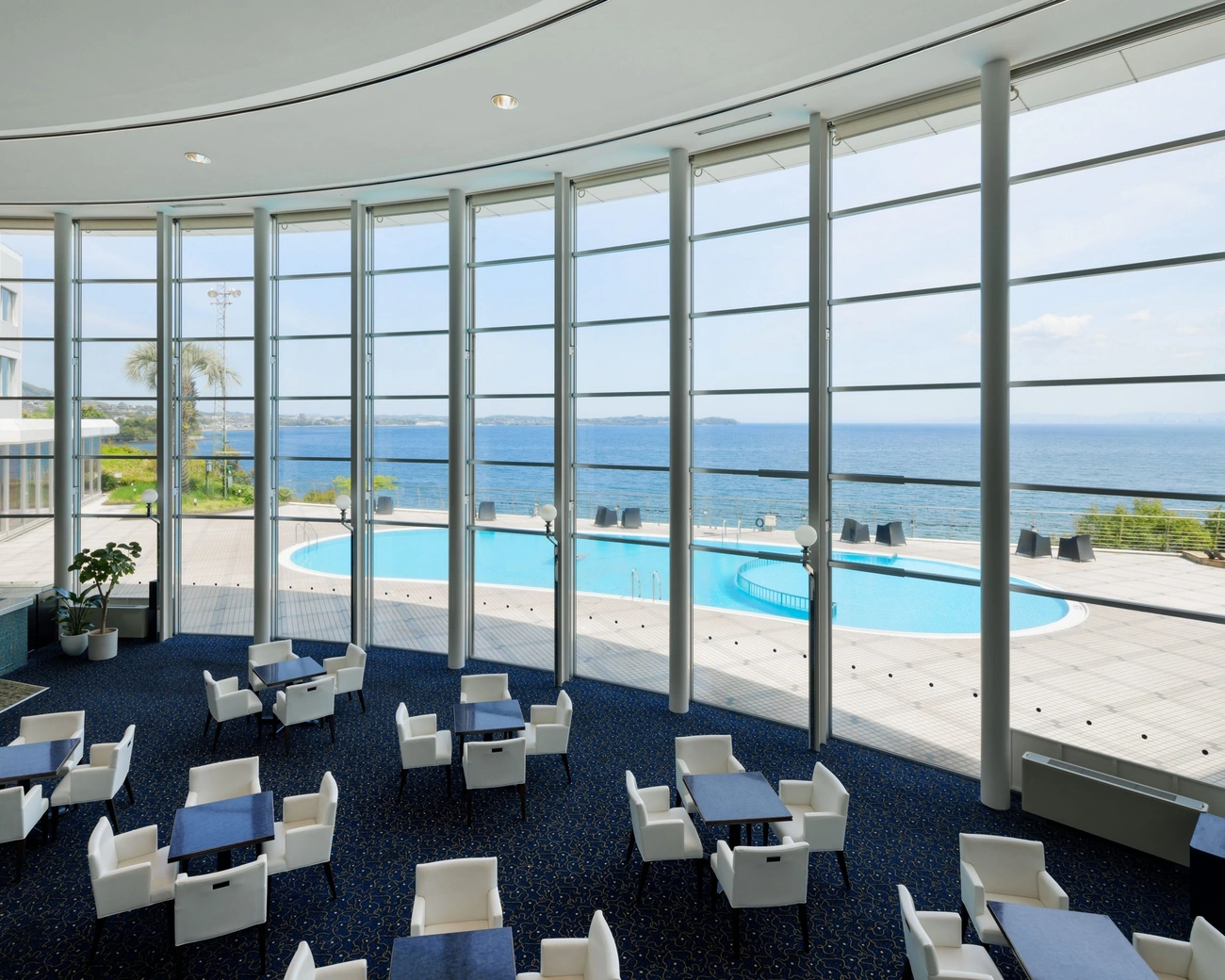 ラウンジイメージトップ｜グランドメルキュール別府湾リゾート＆スパ